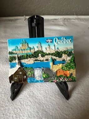3D souvenir refrigerator magnet featuring landmarks from Québec City, Canada